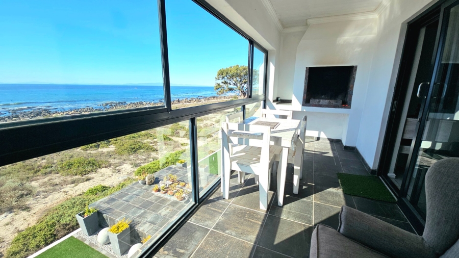 5 Bedroom Property for Sale in Sandy Point Beach Estate Western Cape
